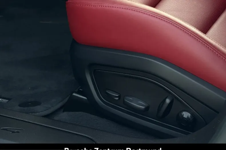 Porsche Taycan din 2022 cu 26.786 km - oferta POR200599 - foto 21