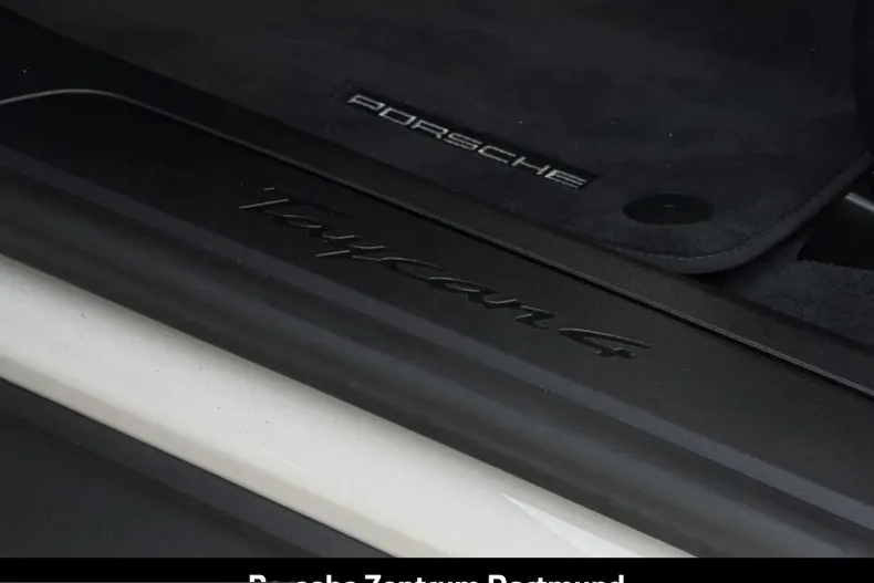 Porsche Taycan din 2022 cu 26.786 km - oferta POR200599 - foto 24