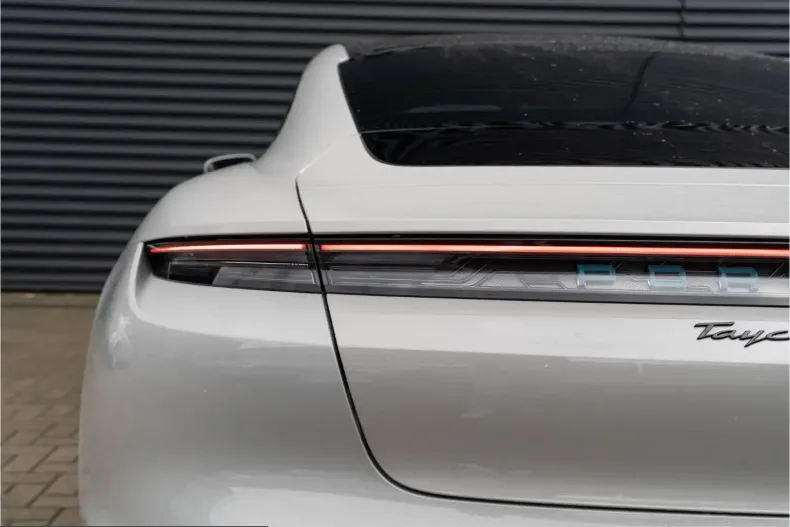 Porsche Taycan din 2022 cu 108.900 km - oferta POR200600 - foto 18