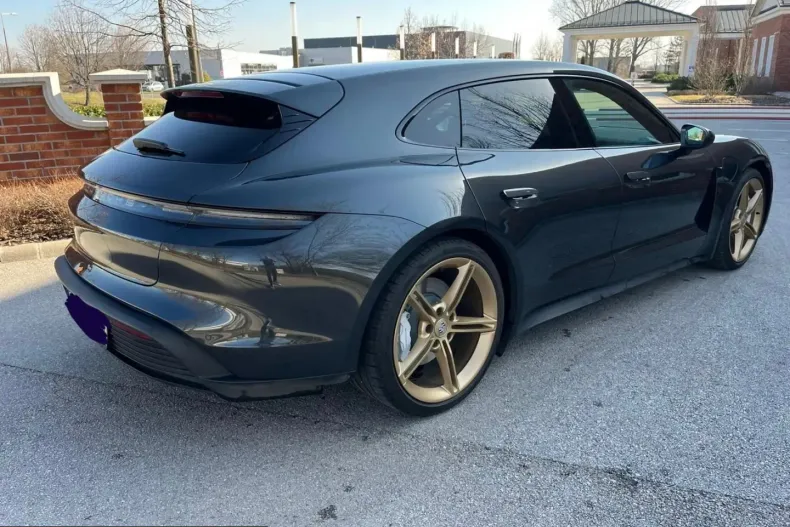 Porsche Taycan din 2023 cu 16.800 km - oferta POR200601 - foto 4