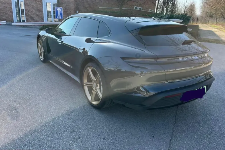 Porsche Taycan din 2023 cu 16.800 km - oferta POR200601 - foto 5