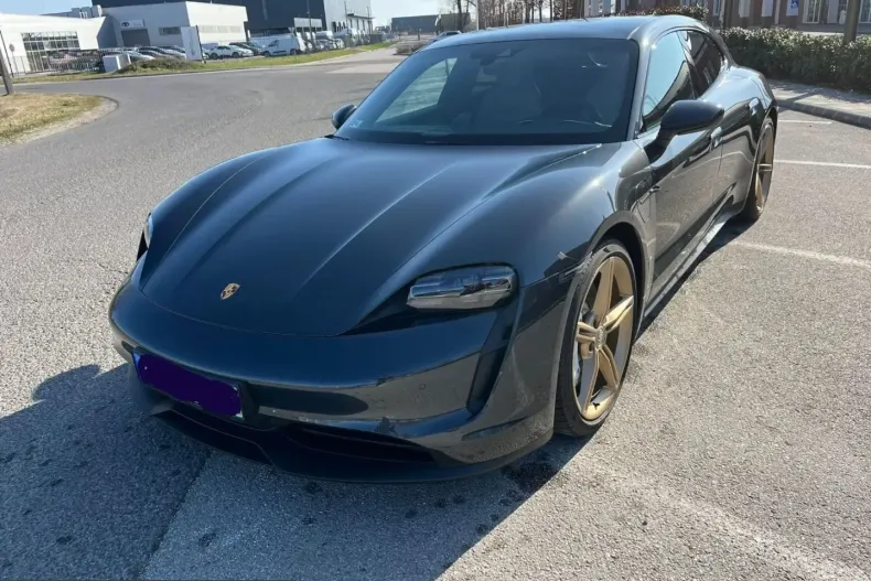 Porsche Taycan din 2023 cu 16.800 km - oferta POR200601 - foto 6