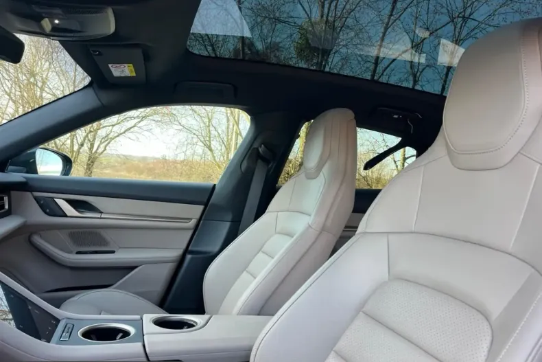 Porsche Taycan din 2023 cu 16.800 km - oferta POR200601 - foto 8