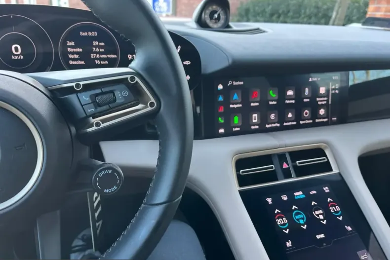 Porsche Taycan din 2023 cu 16.800 km - oferta POR200601 - foto 10