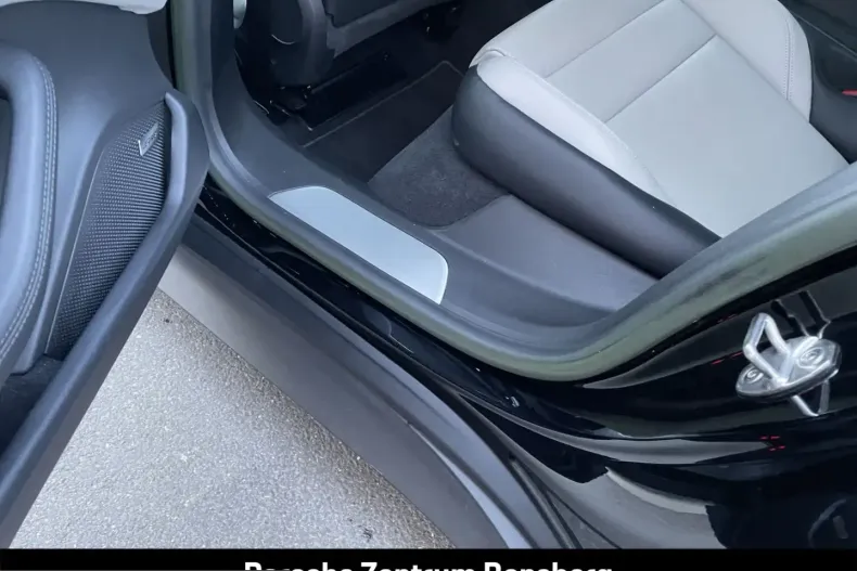 Porsche Taycan din 2022 cu 50.700 km - oferta POR200603 - foto 29