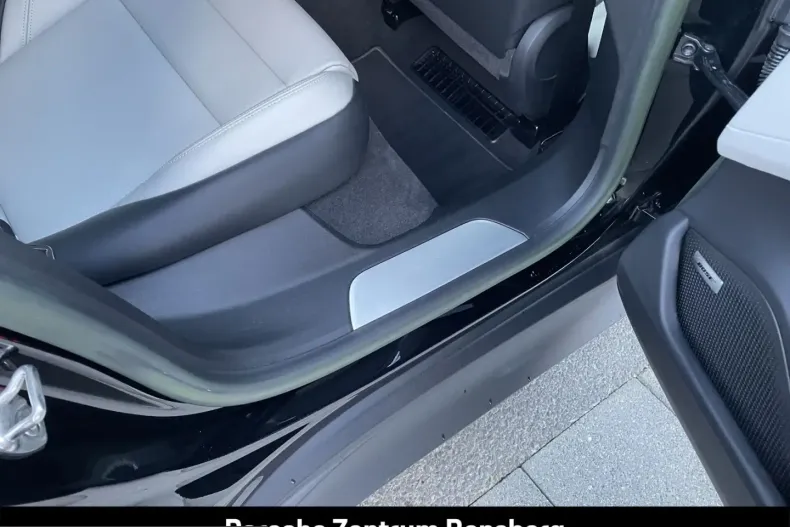 Porsche Taycan din 2022 cu 50.700 km - oferta POR200603 - foto 30