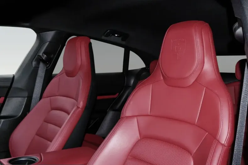 Porsche Taycan din 2023 cu 38.215 km - oferta POR200604 - foto 5