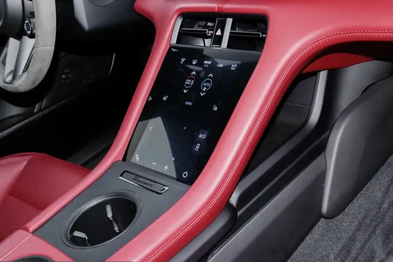 Porsche Taycan din 2023 cu 38.215 km - oferta POR200604 - foto 14