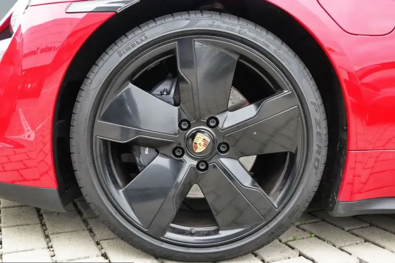 Porsche Taycan din 2023 cu 38.215 km - oferta POR200604 - foto 24