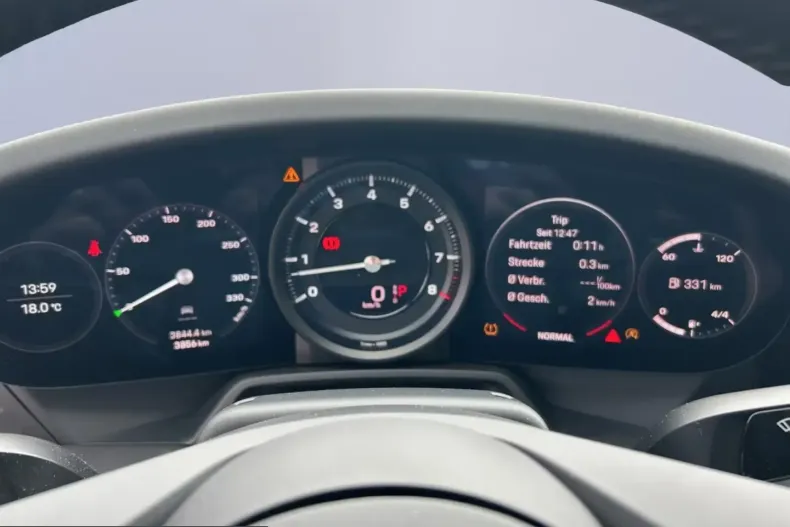 Porsche 911 din 2024 cu 4.100 km - oferta POR200605 - foto 12