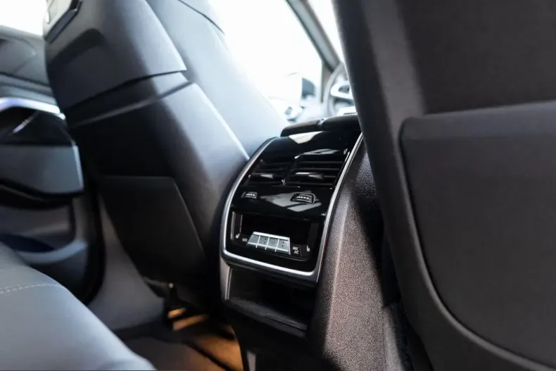 BMW X6 (Seria X) din 2025 cu 14.790 km - oferta BMW200619 - foto 24