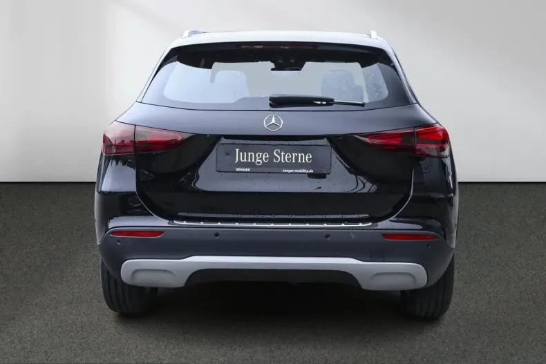 Mercedes-Benz GLA 200 (Clasa GLA) din 2024 cu 26.968 km - oferta MER200620 - foto 2