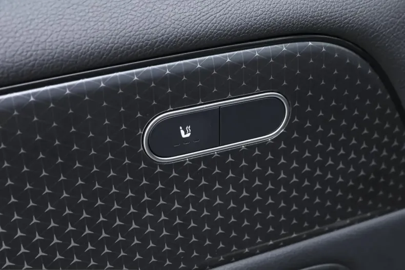 Mercedes-Benz GLA 200 (Clasa GLA) din 2024 cu 26.968 km - oferta MER200620 - foto 5