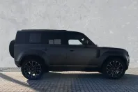 Land Rover Defender din 2025 cu 8.900 km - oferta LAN200623 - foto 3