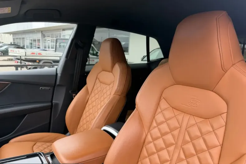 Audi SQ8 din 2023 cu 45.000 km - oferta AUD200630 - foto 16