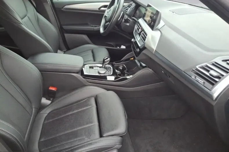 BMW X4 (Seria X) din 2024 cu 22.563 km - oferta BMW200635 - foto 11