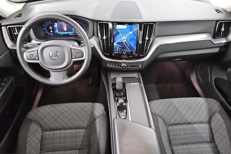 Volvo XC60 din 2022 cu 95.687 km - oferta VOL200667 - foto 4