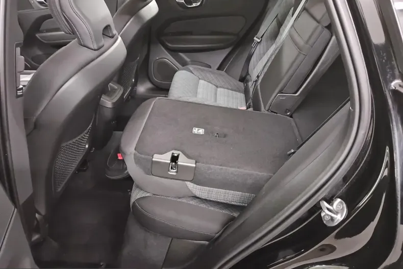 Volvo XC60 din 2022 cu 95.687 km - oferta VOL200667 - foto 12