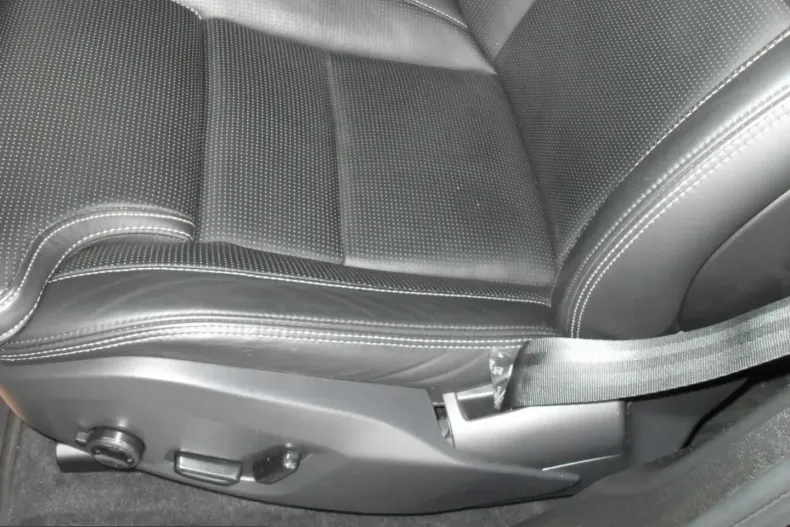 Volvo XC60 din 2021 cu 76.635 km - oferta VOL200709 - foto 13