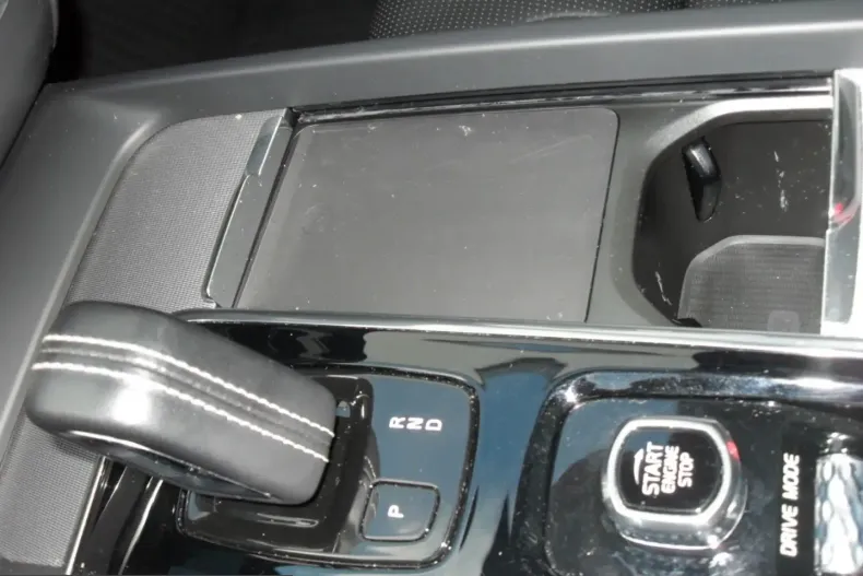 Volvo XC60 din 2021 cu 76.635 km - oferta VOL200709 - foto 26