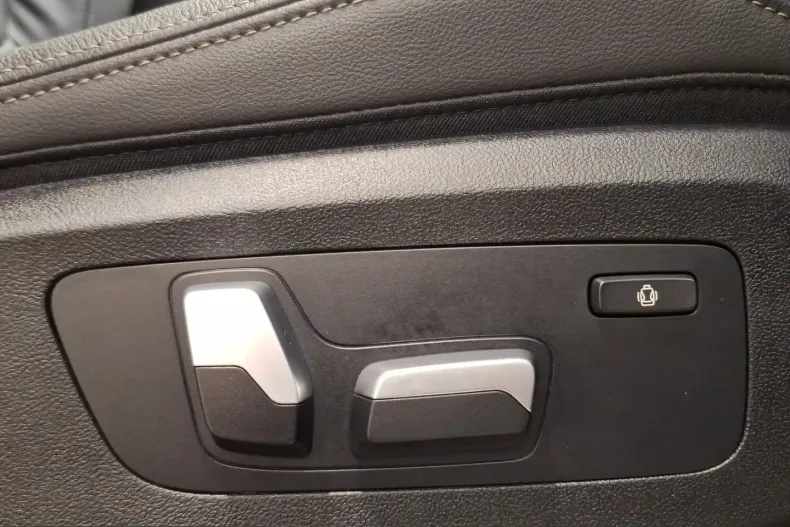 BMW X5 (Seria X) din 2022 cu 90.142 km - oferta BMW200782 - foto 19