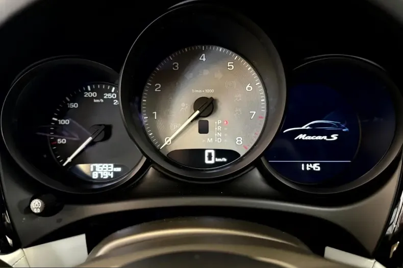 Porsche Macan din 2024 cu 17.900 km - oferta POR200846 - foto 28