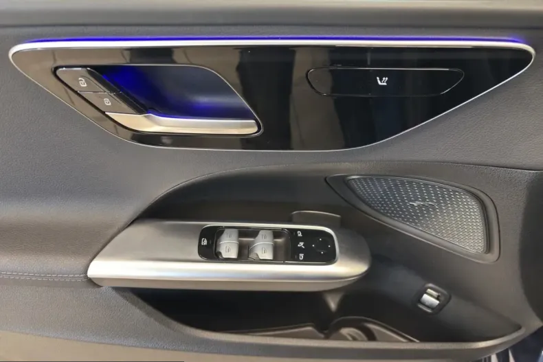 Mercedes-Benz C 200 (Clasa C) din 2025 cu 6.660 km - oferta MER200856 - foto 11