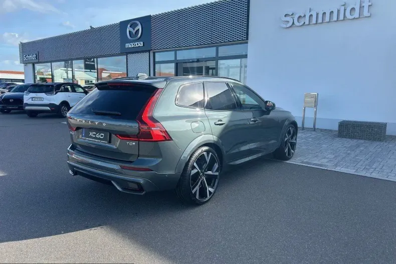 Volvo XC60 din 2025 cu 3.918 km - oferta VOL200869 - foto 4