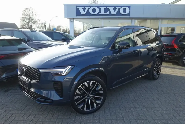 Volvo XC90 din 2025 cu 11.863 km - oferta VOL200870 - foto 1