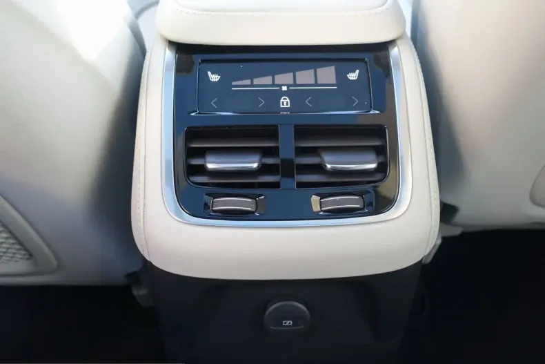 Volvo XC90 din 2025 cu 11.863 km - oferta VOL200870 - foto 21