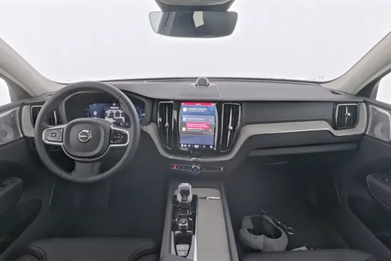 Volvo XC60 din 2025 cu 14.990 km - oferta VOL200872 - foto 5