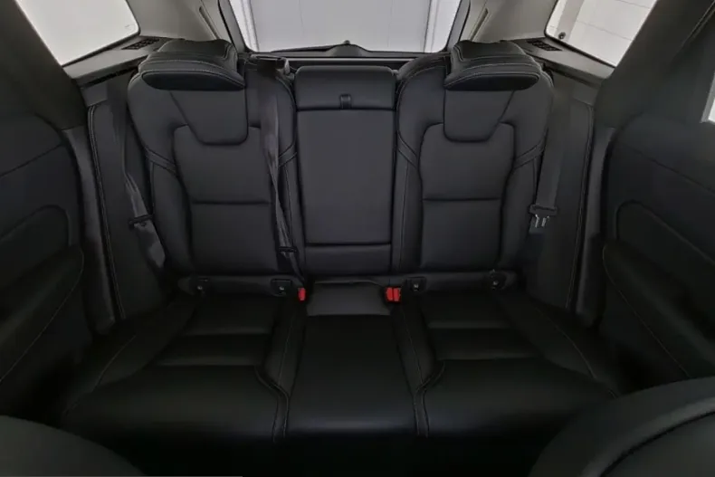 Volvo XC60 din 2025 cu 14.990 km - oferta VOL200872 - foto 13