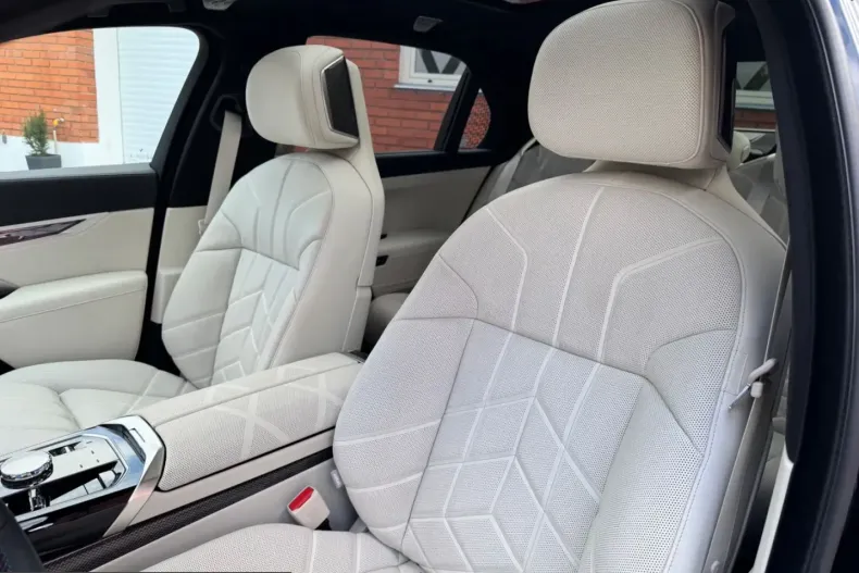 BMW M760 (Seria 7) din 2025 cu 29.000 km - oferta BMW200888 - foto 13