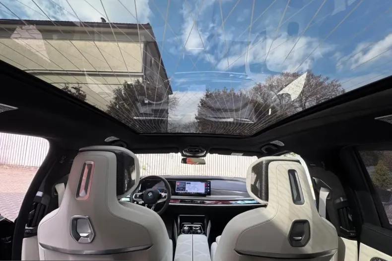 BMW M760 (Seria 7) din 2025 cu 29.000 km - oferta BMW200888 - foto 32