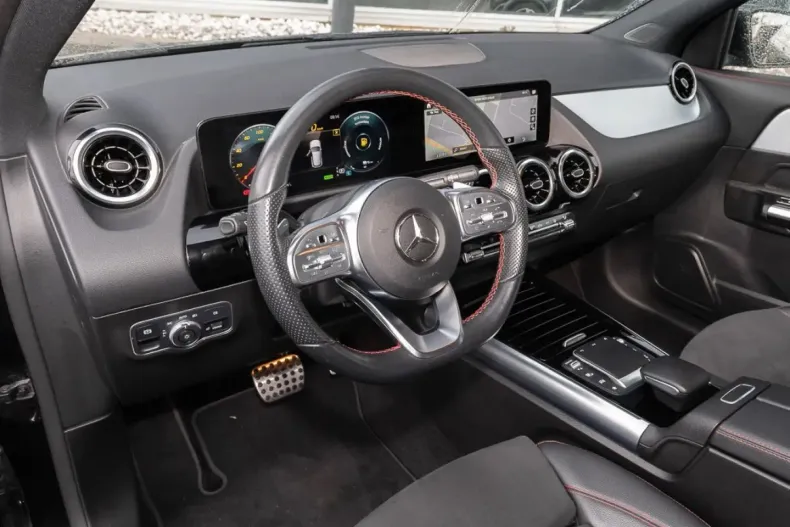 Mercedes-Benz GLA 250 (Clasa GLA) din 2022 cu 42.178 km - oferta MER200893 - foto 3