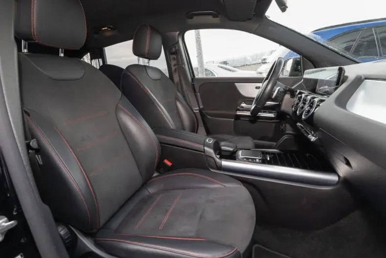 Mercedes-Benz GLA 250 (Clasa GLA) din 2022 cu 42.178 km - oferta MER200893 - foto 9