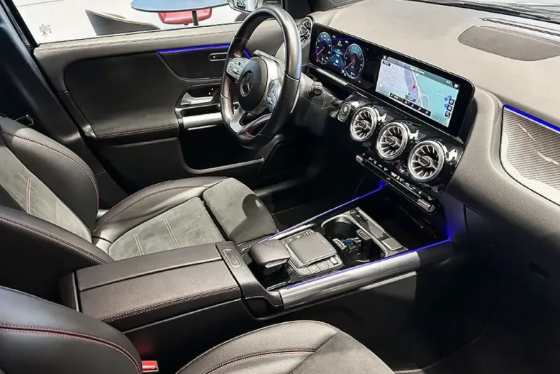 Mercedes-Benz GLA 250 (Clasa GLA) din 2022 cu 46.950 km - oferta MER200894 - foto 8