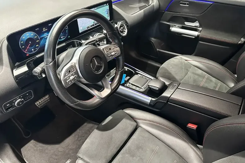 Mercedes-Benz GLA 250 (Clasa GLA) din 2022 cu 46.950 km - oferta MER200894 - foto 10