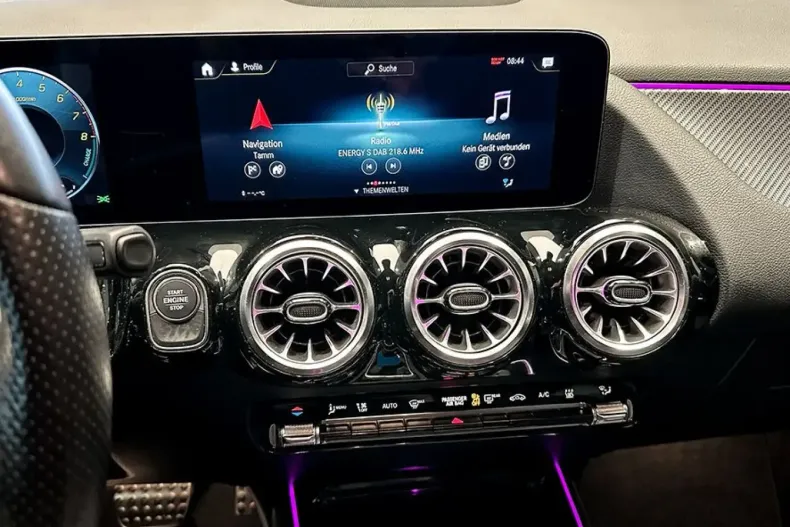 Mercedes-Benz GLA 250 (Clasa GLA) din 2022 cu 46.950 km - oferta MER200894 - foto 12