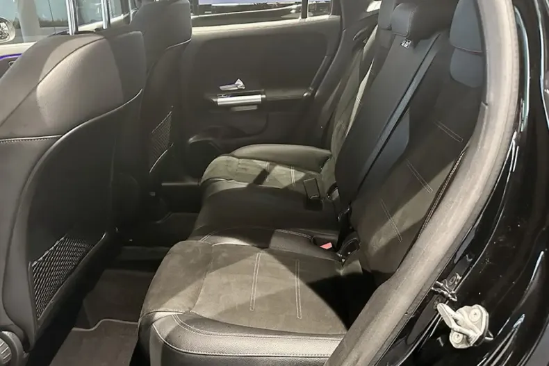 Mercedes-Benz GLA 250 (Clasa GLA) din 2022 cu 46.950 km - oferta MER200894 - foto 14