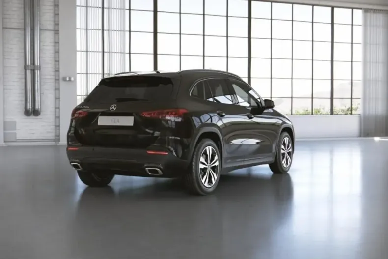 Mercedes-Benz GLA 250 (Clasa GLA) din 2021 cu 43.392 km - oferta MER200895 - foto 3
