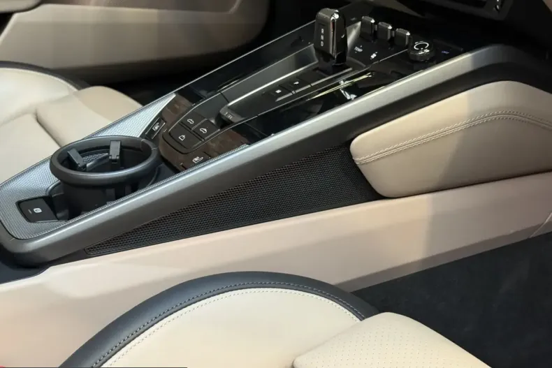 Porsche 992 din 2025 cu 11.500 km - oferta POR200896 - foto 8