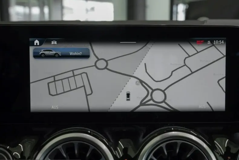 Mercedes-Benz GLA 250 (Clasa GLA) din 2024 cu 4.500 km - oferta MER200904 - foto 13