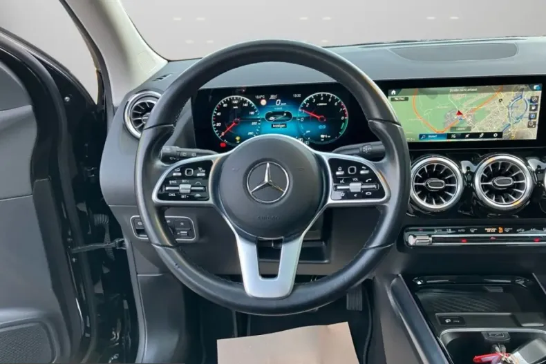 Mercedes-Benz GLA 250 (Clasa GLA) din 2022 cu 49.371 km - oferta MER200909 - foto 12