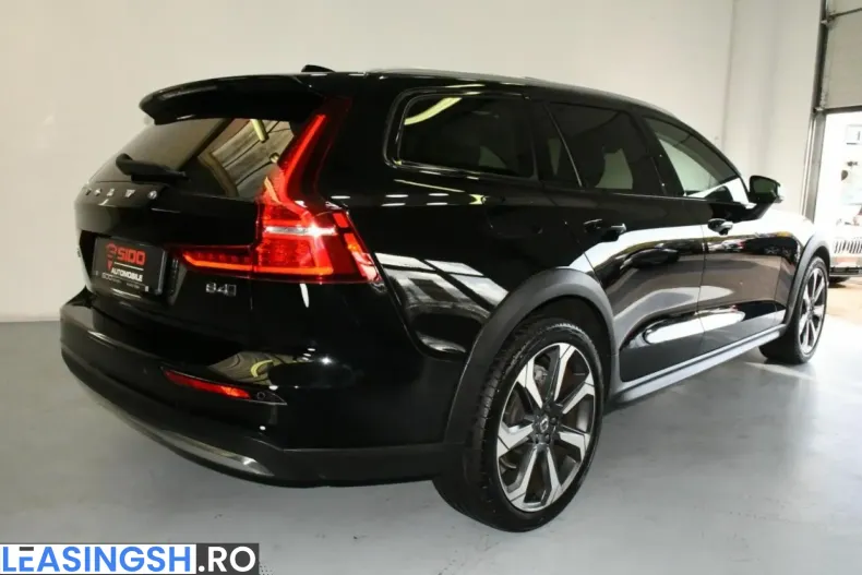 Volvo V60 Cross Country din 2023 cu 33.600 km - oferta VOL200911 - foto 3