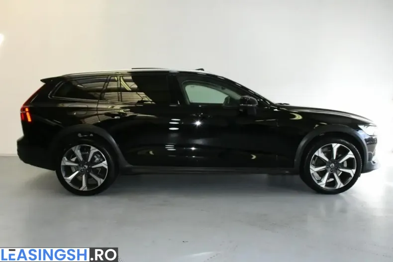 Volvo V60 Cross Country din 2023 cu 33.600 km - oferta VOL200911 - foto 5