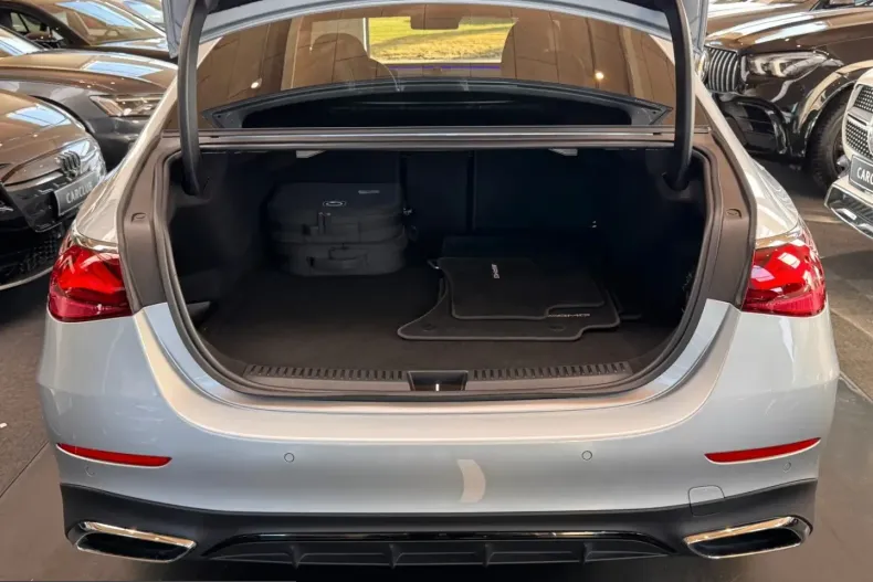 Mercedes-Benz E 400 (Clasa E) din 2023 cu 39.890 km - oferta MER200928 - foto 37