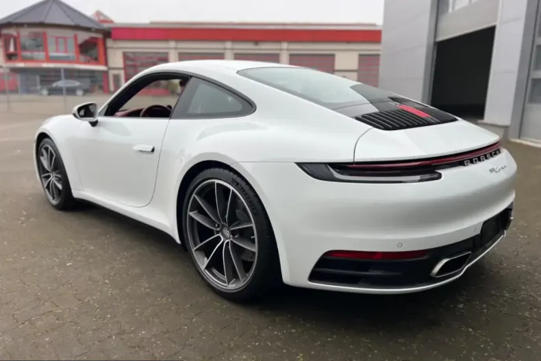 Porsche 992 din 2025 cu 450 km - oferta POR200941 - foto 9