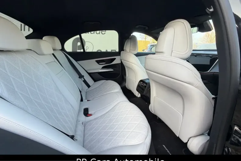 Mercedes-Benz E 300 (Clasa E) din 2023 cu 7.518 km - oferta MER200945 - foto 12