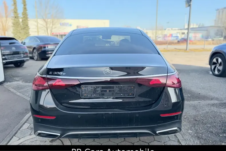 Mercedes-Benz E 300 (Clasa E) din 2023 cu 7.518 km - oferta MER200945 - foto 28